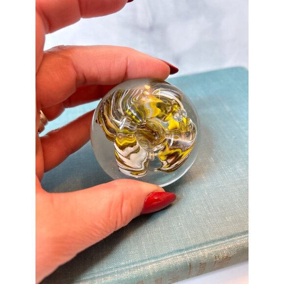 Vintage Paperweight Hand Blown Glass Hollow Center Small Art Glass Yellow Brown - Picture 6 of 6